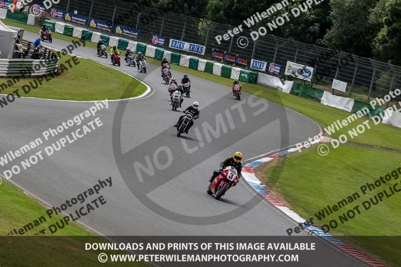 Vintage motorcycle club;eventdigitalimages;mallory park;mallory park trackday photographs;no limits trackdays;peter wileman photography;trackday digital images;trackday photos;vmcc festival 1000 bikes photographs